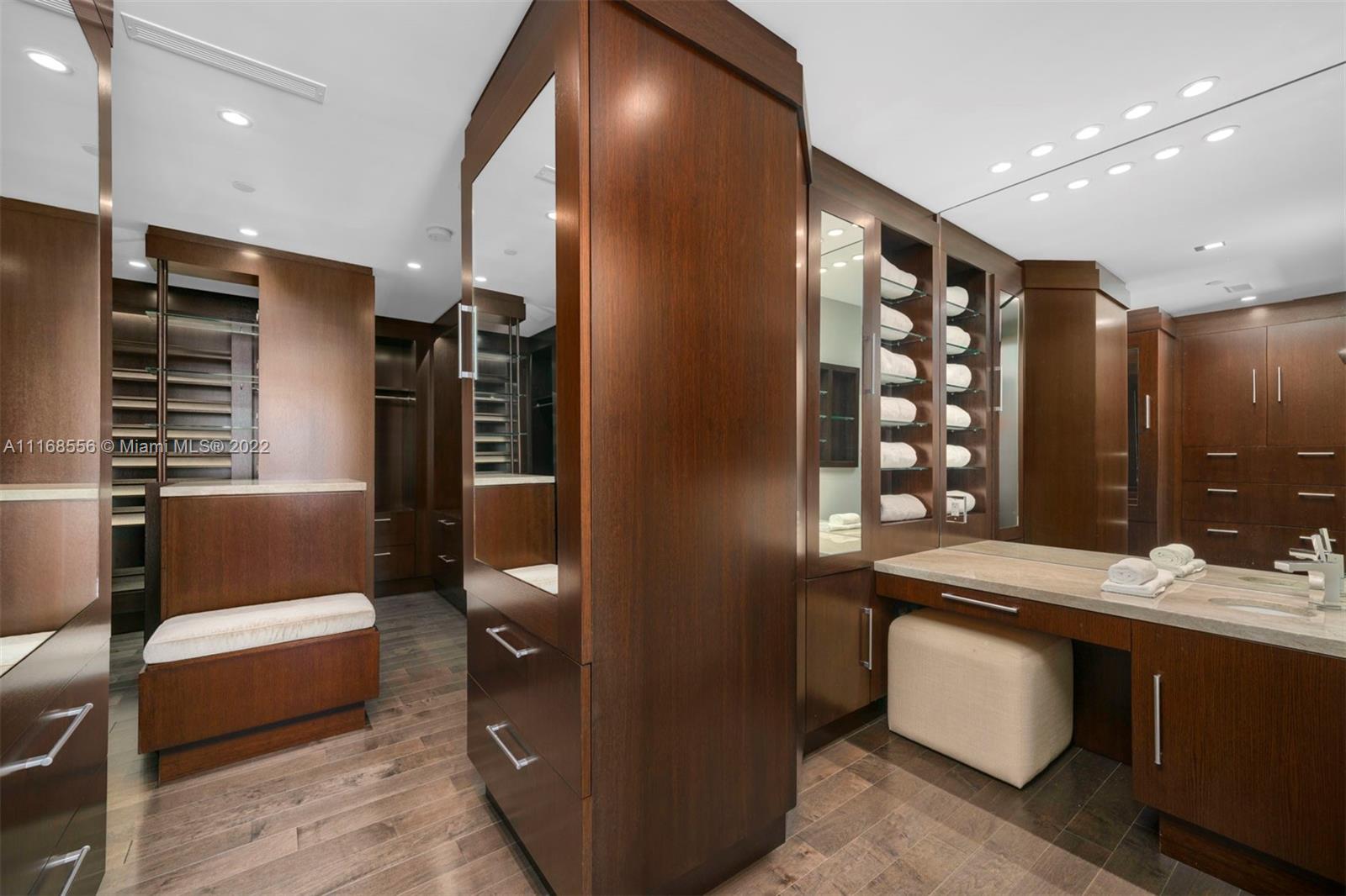 image Four Seasons Residences19
