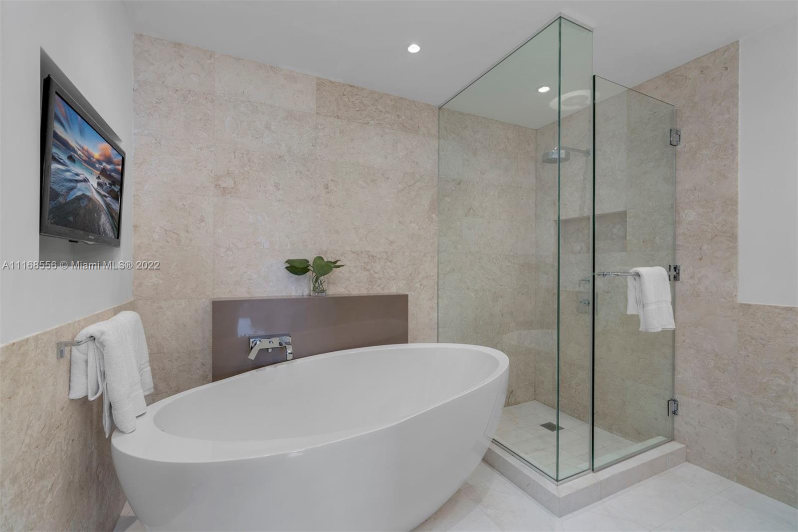 image Four Seasons Residences23
