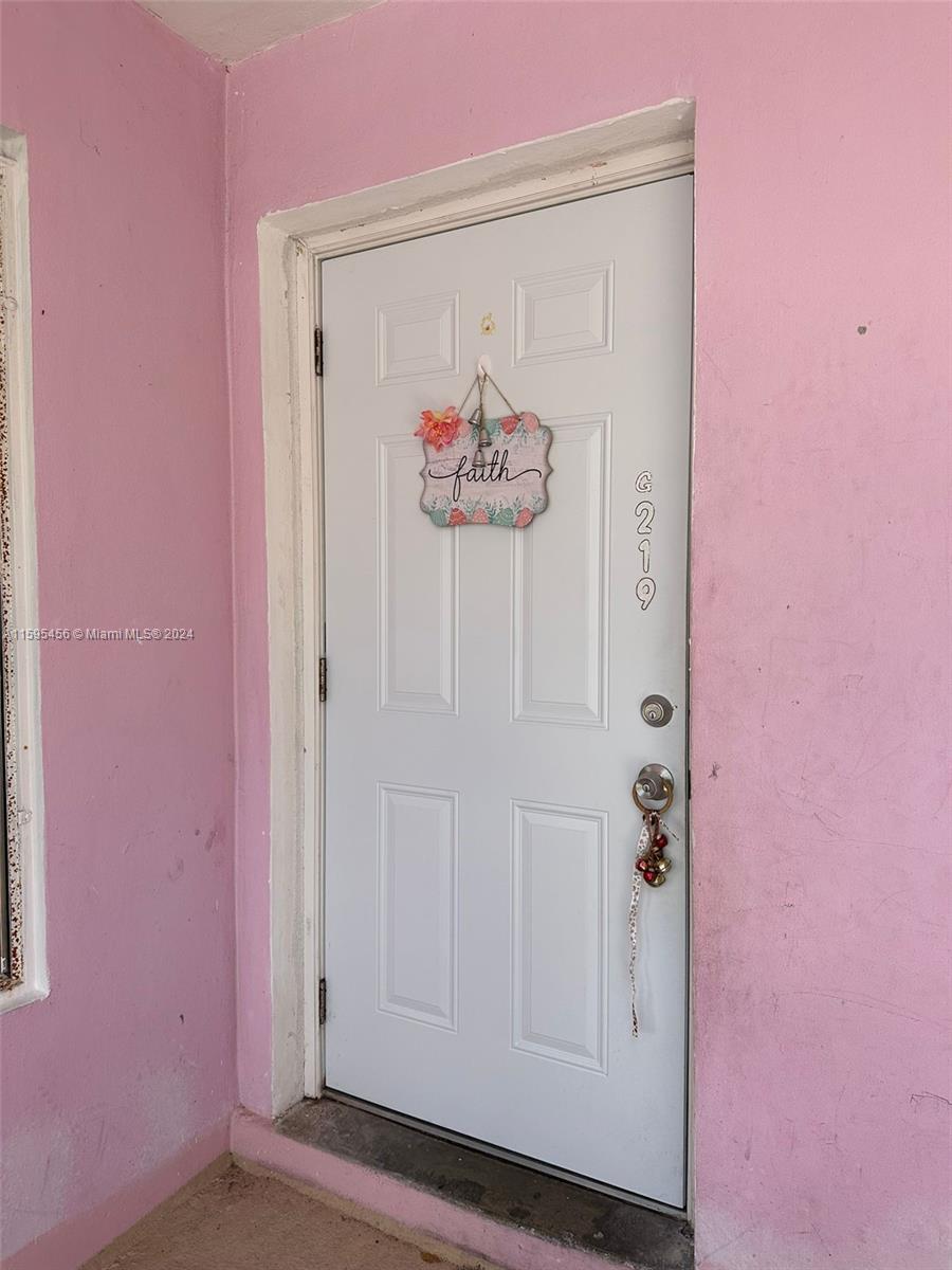 image VILLAGE AT DADELAND CONDO0