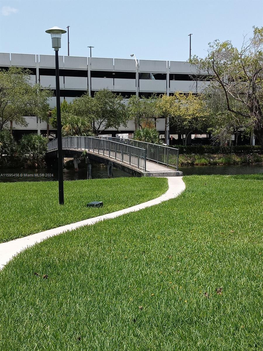 image VILLAGE AT DADELAND CONDO9