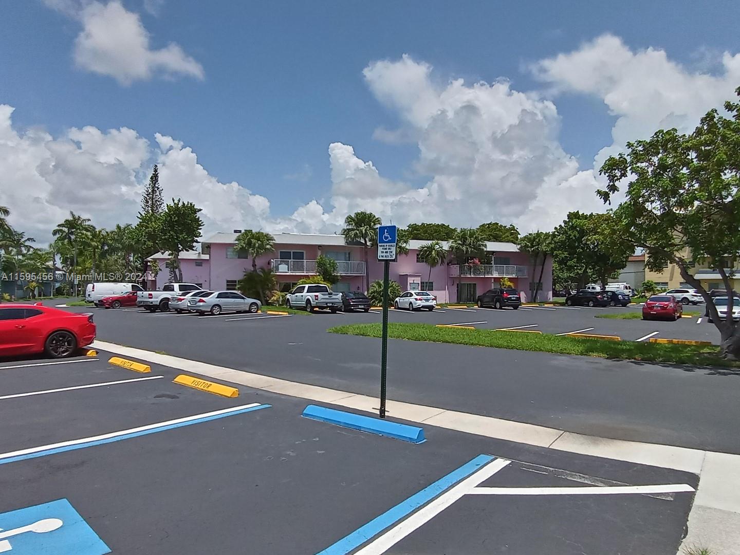 image VILLAGE AT DADELAND CONDO10