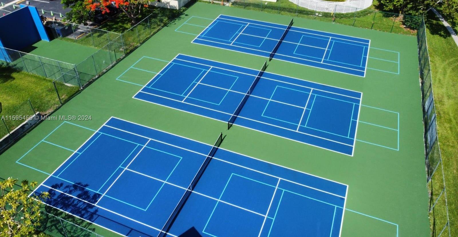 image VILLAGE AT DADELAND CONDO13