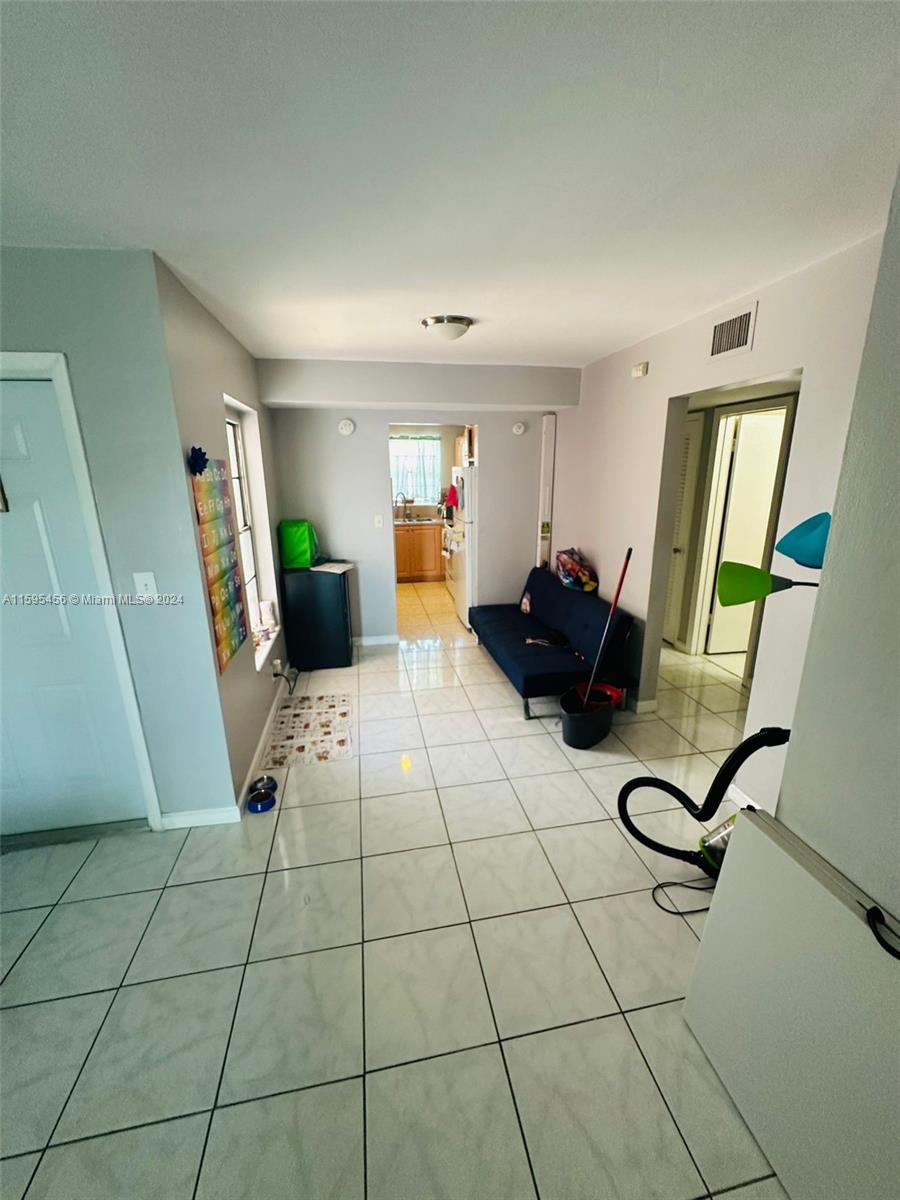 image VILLAGE AT DADELAND CONDO1