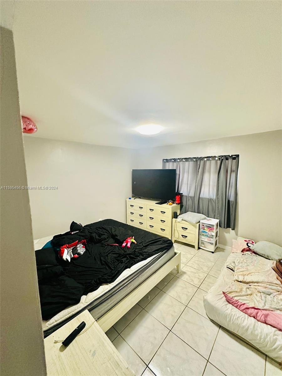 image VILLAGE AT DADELAND CONDO3