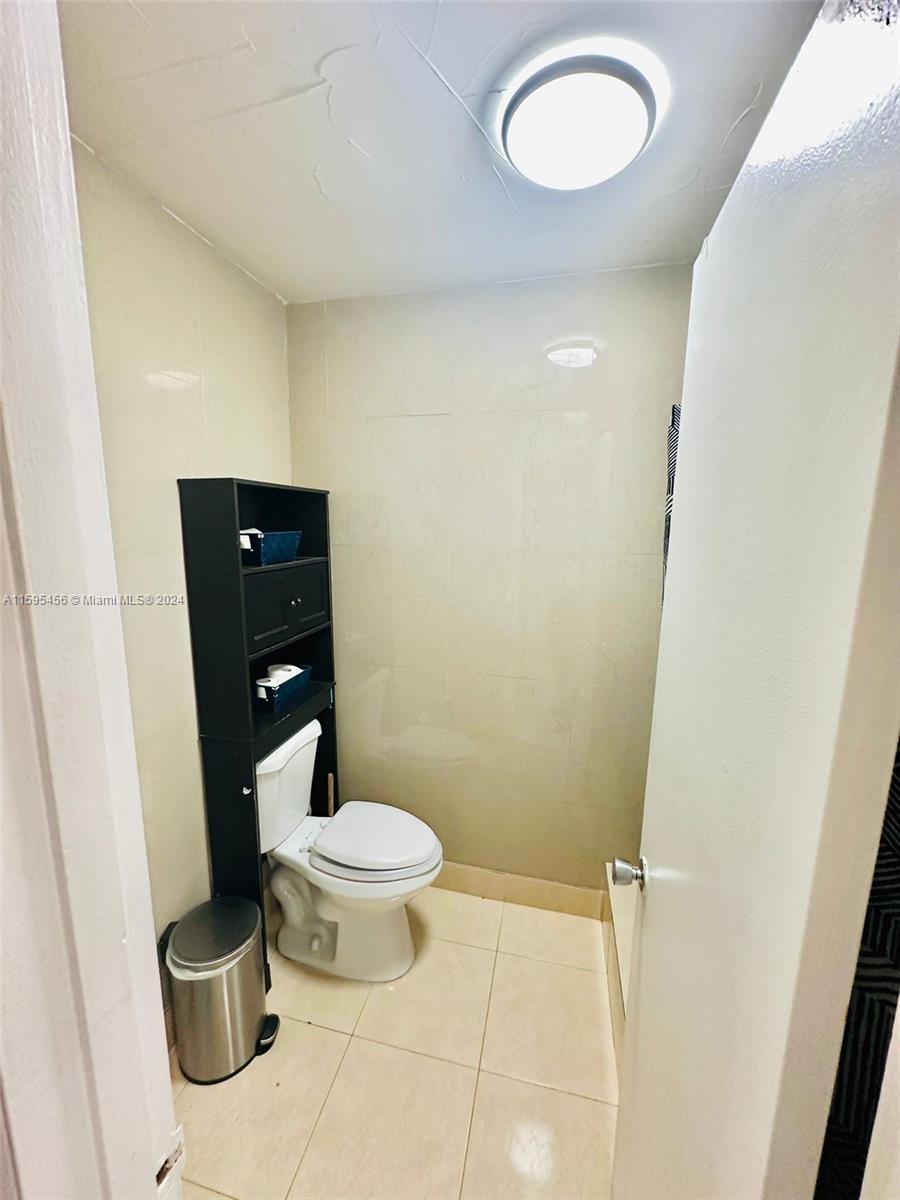 image VILLAGE AT DADELAND CONDO6