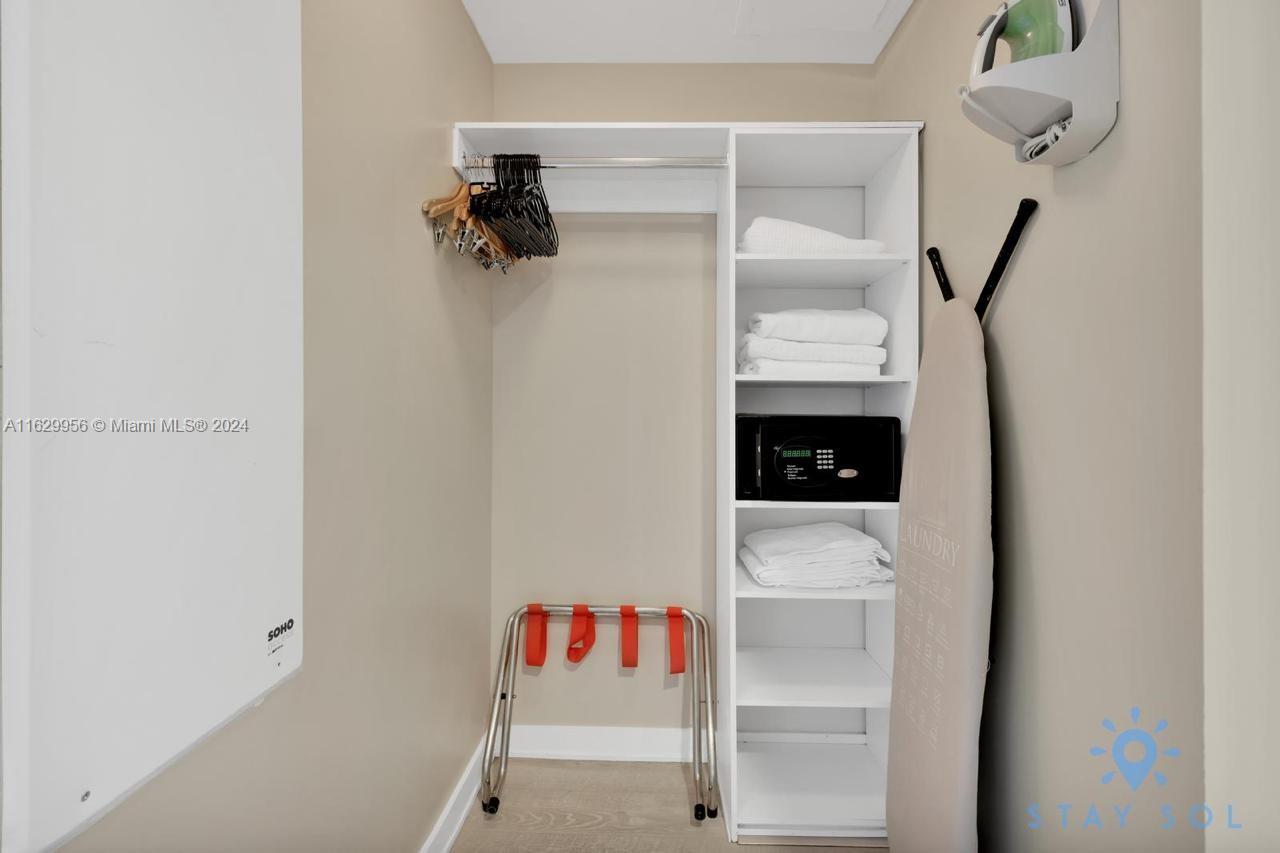 image Beachwalk Condominium14