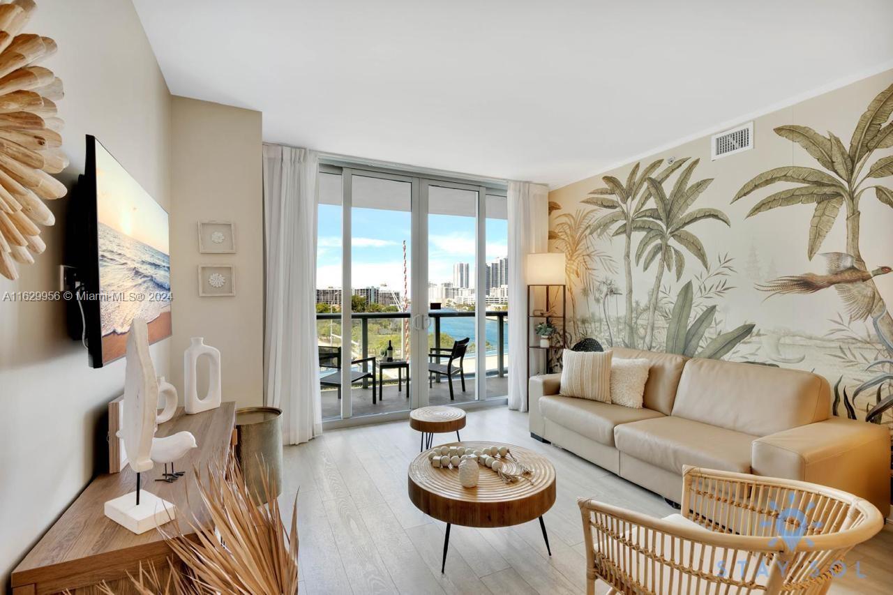 image Beachwalk Condominium4