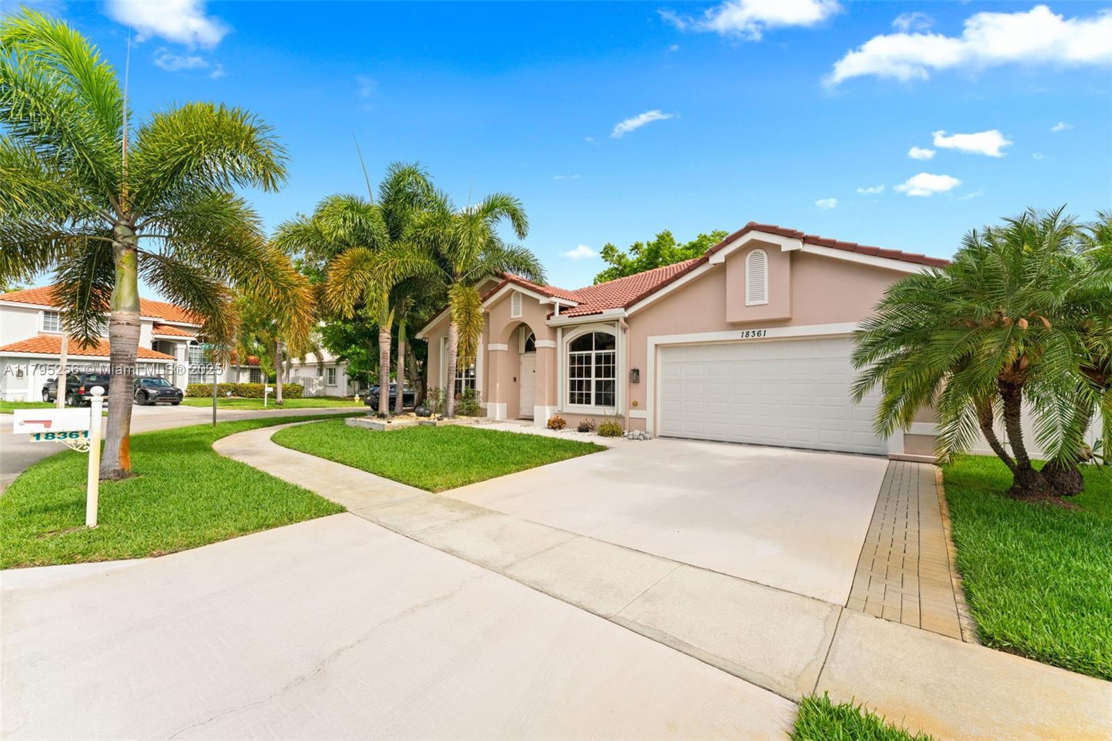 18361 NW 10th St,Pembroke Pines, FL 33029