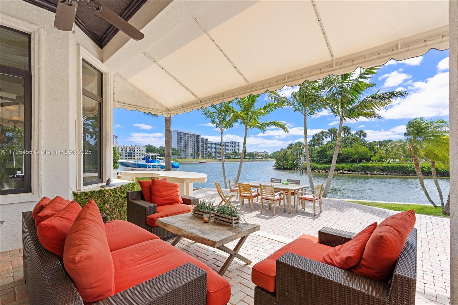848 Harbour Isle Pl North Palm Beach, FL 33410 848 Harbour Isle Pl North Palm Beach, FL 33410