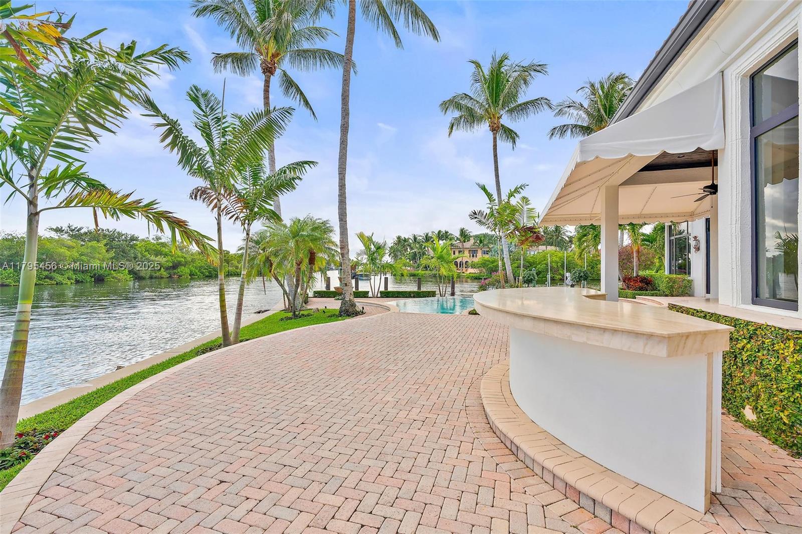 848 Harbour Isle Pl North Palm Beach, FL 33410 848 Harbour Isle Pl North Palm Beach, FL 33410