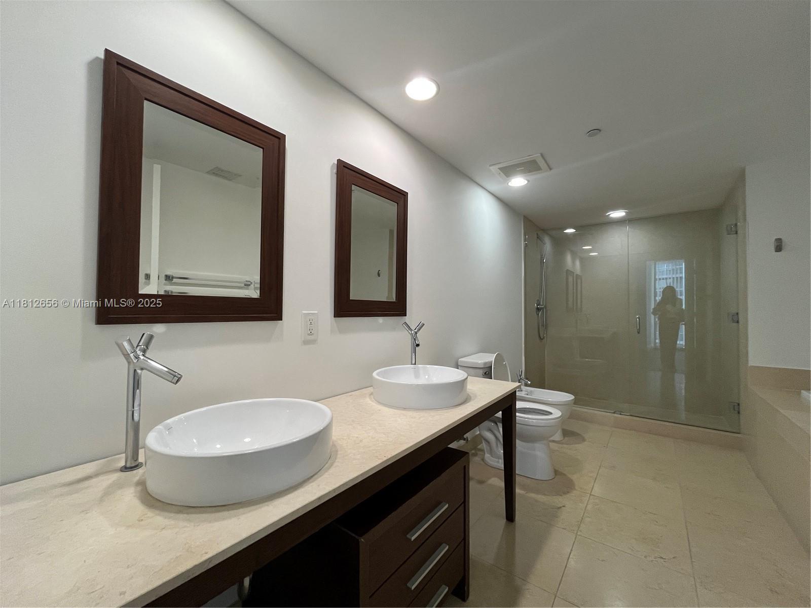 image Icon Brickell No Two12