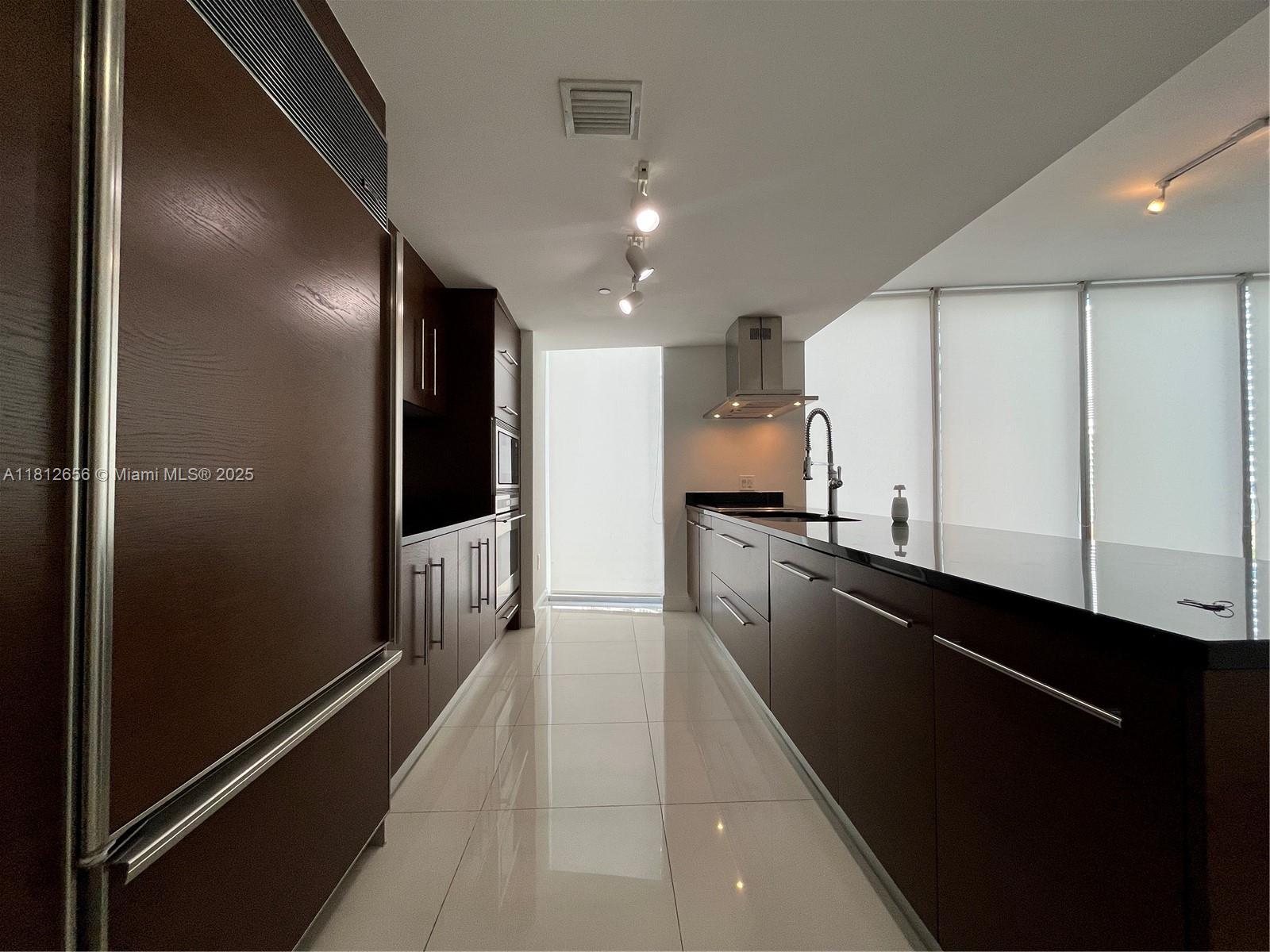image Icon Brickell No Two3