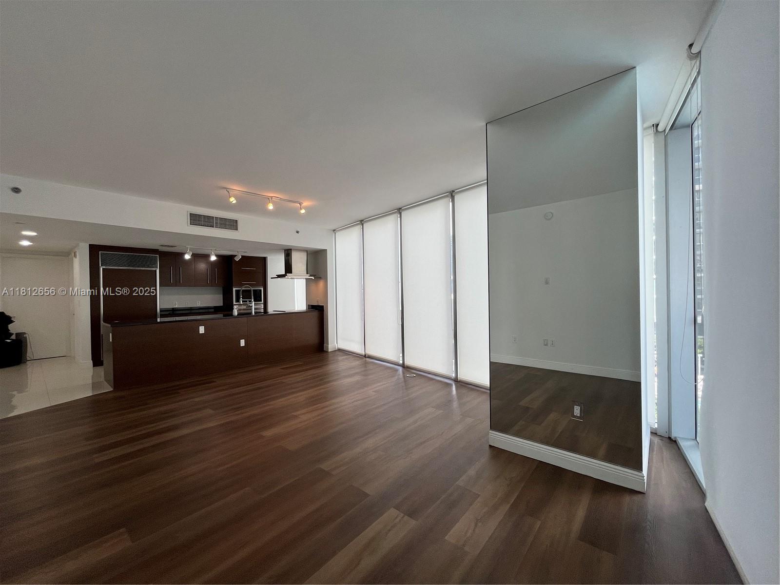 image Icon Brickell No Two4