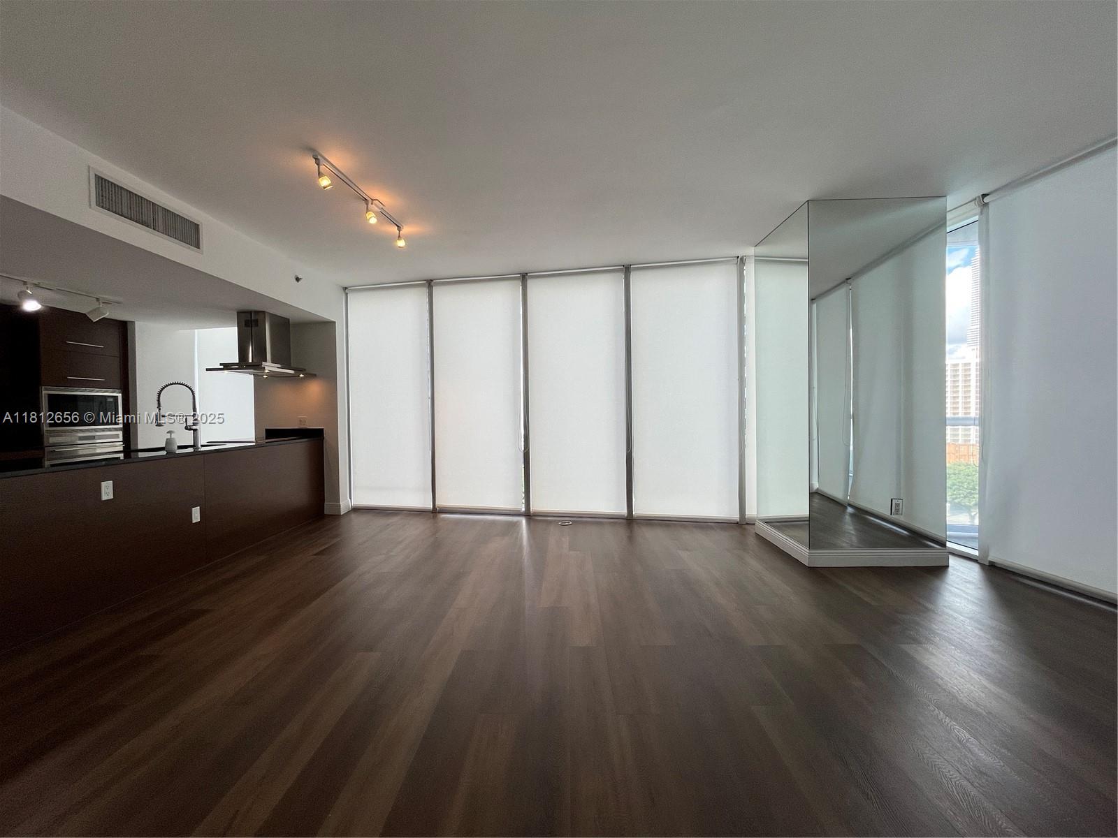 image Icon Brickell No Two5