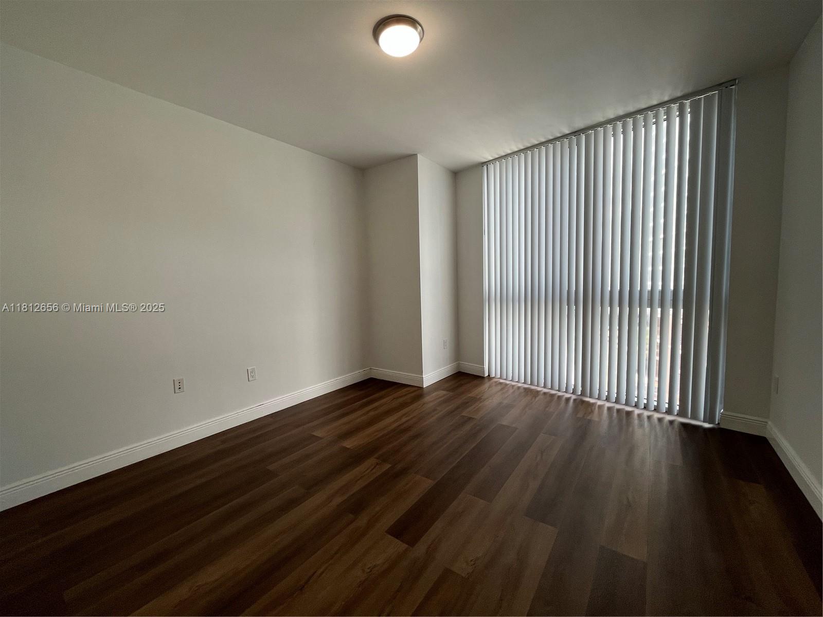 image Icon Brickell No Two8