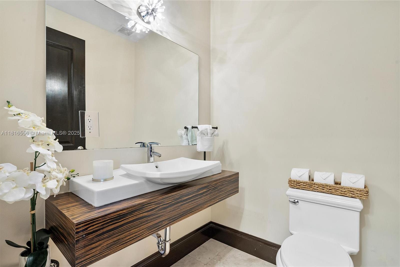 18825 N Bay Rd Sunny Isles Beach, FL 33160