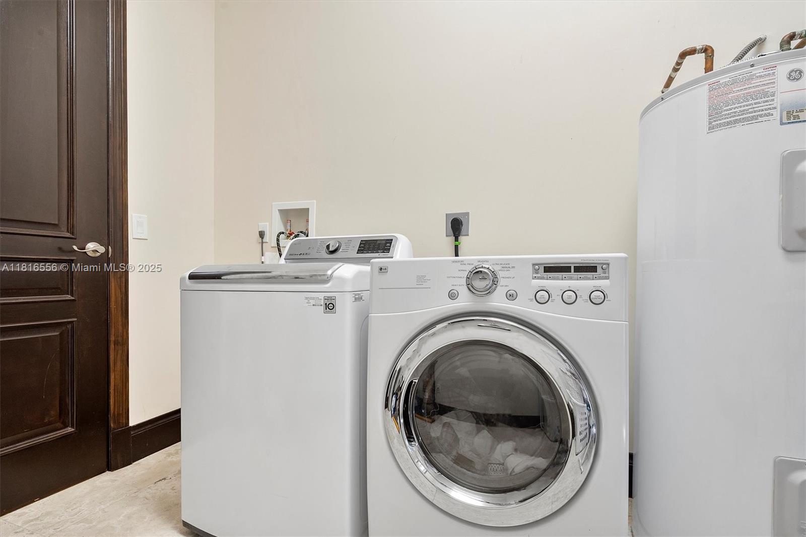 18825 N Bay Rd Sunny Isles Beach, FL 33160