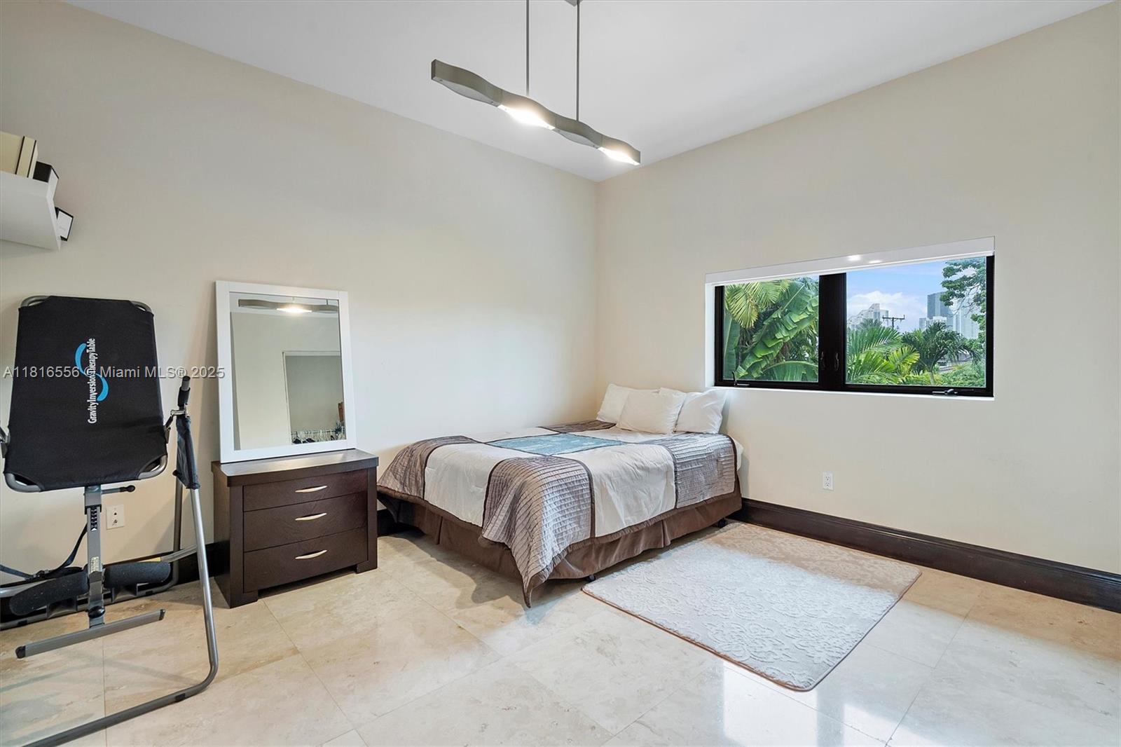 18825 N Bay Rd Sunny Isles Beach, FL 33160