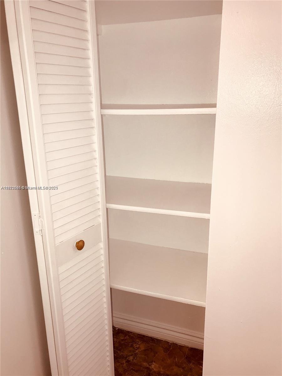 1833 S Ocean Dr #305,Hallandale Beach, FL 33009