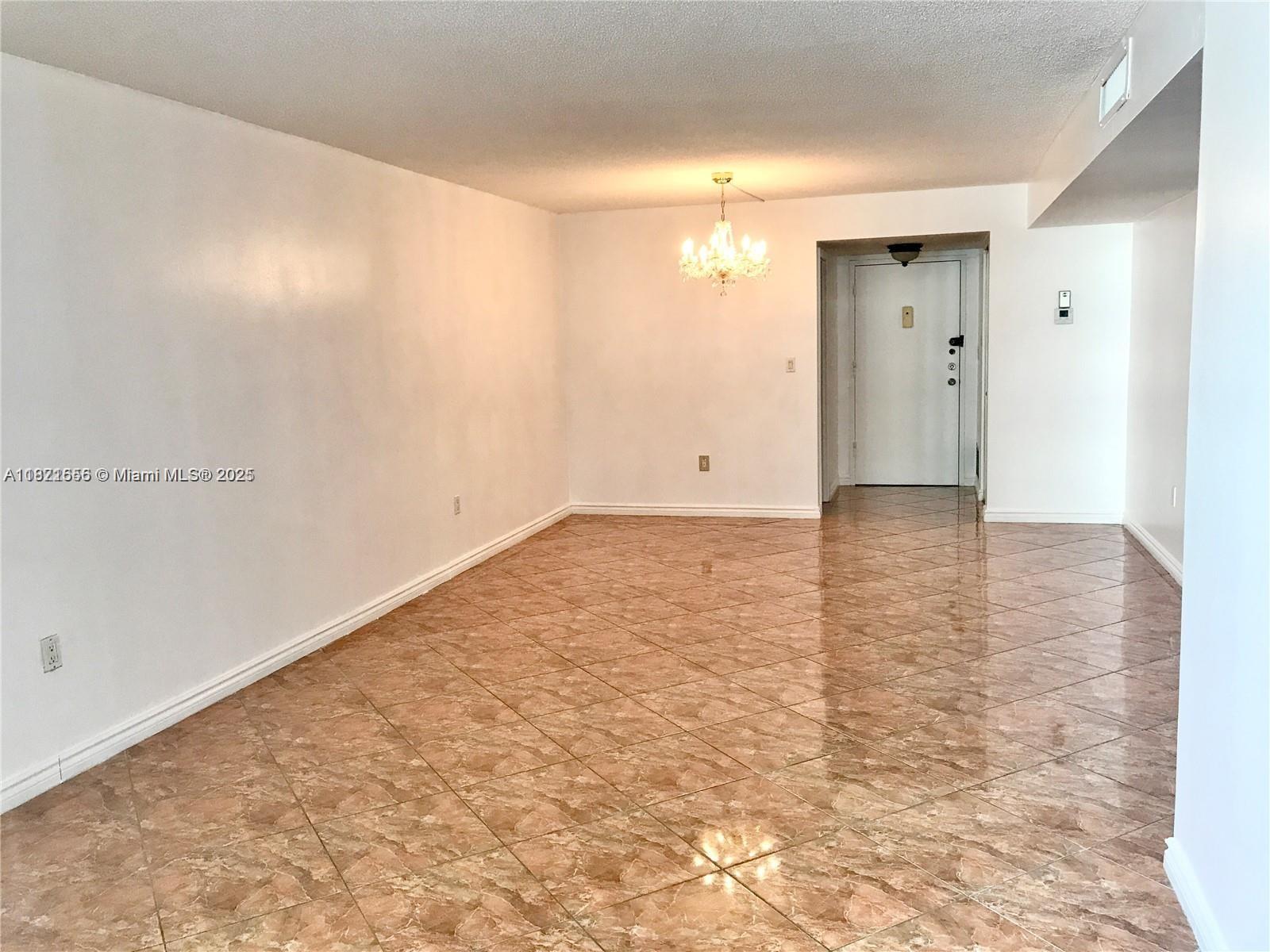 1833 S Ocean Dr #305,Hallandale Beach, FL 33009
