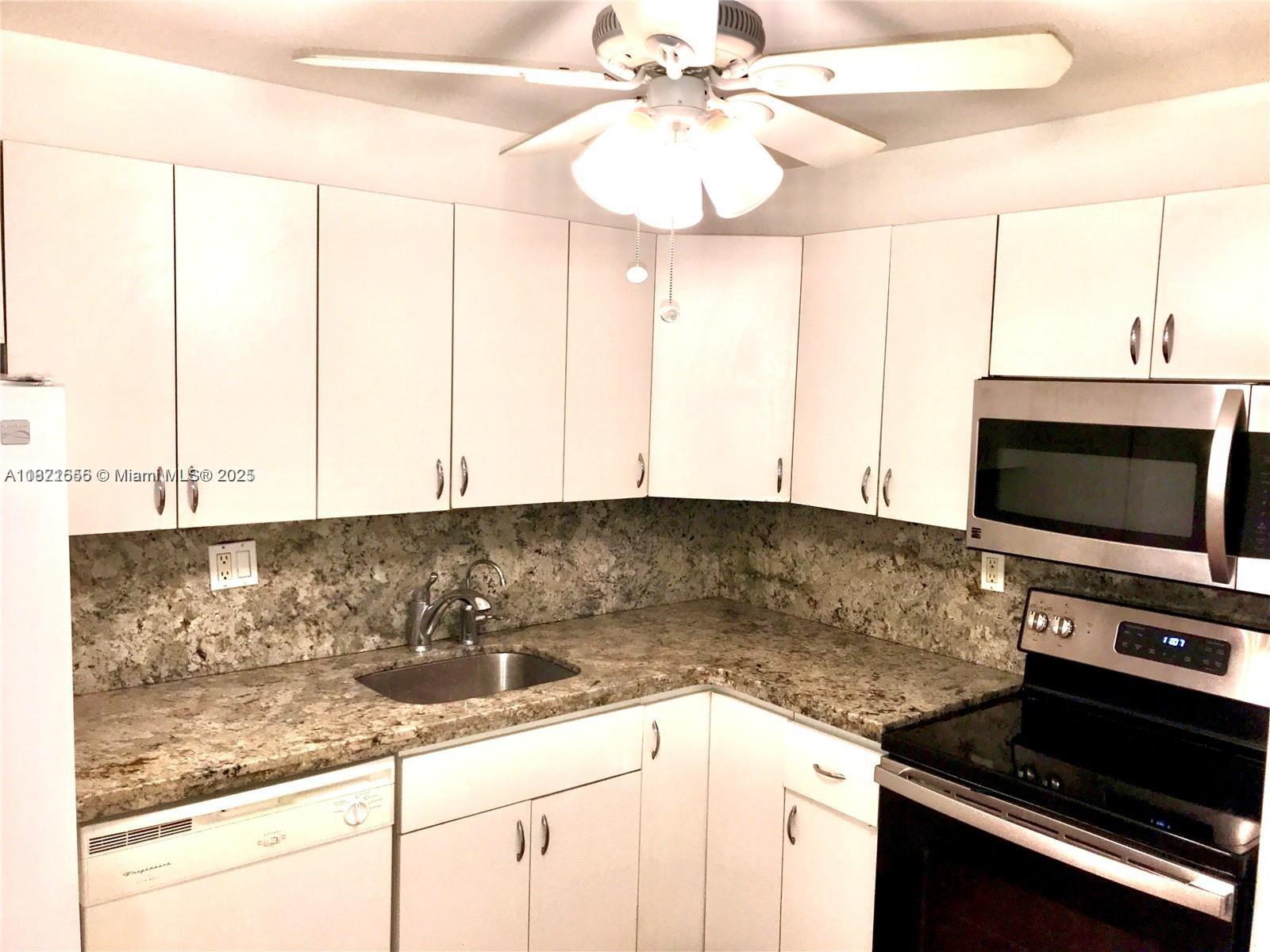 1833 S Ocean Dr #305,Hallandale Beach, FL 33009