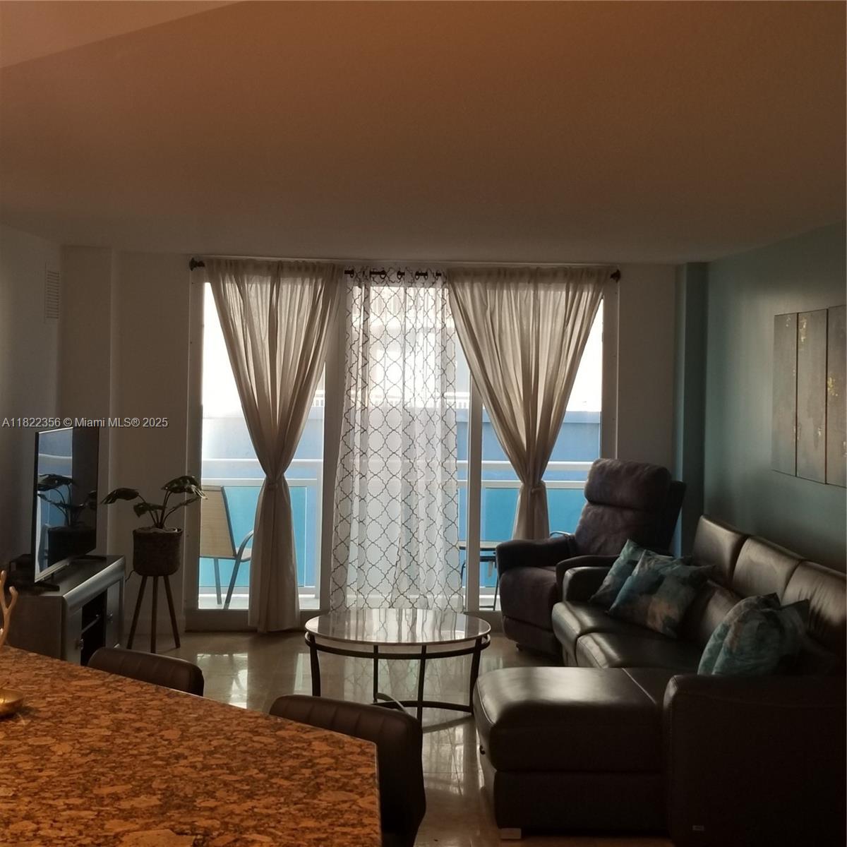 6917 Collins Ave #408,Miami Beach, FL 33141
