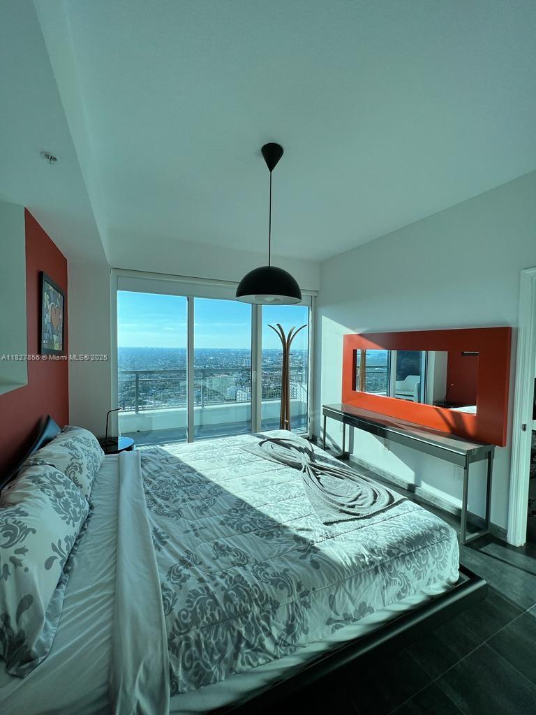 image Infinity At Brickell Cond11