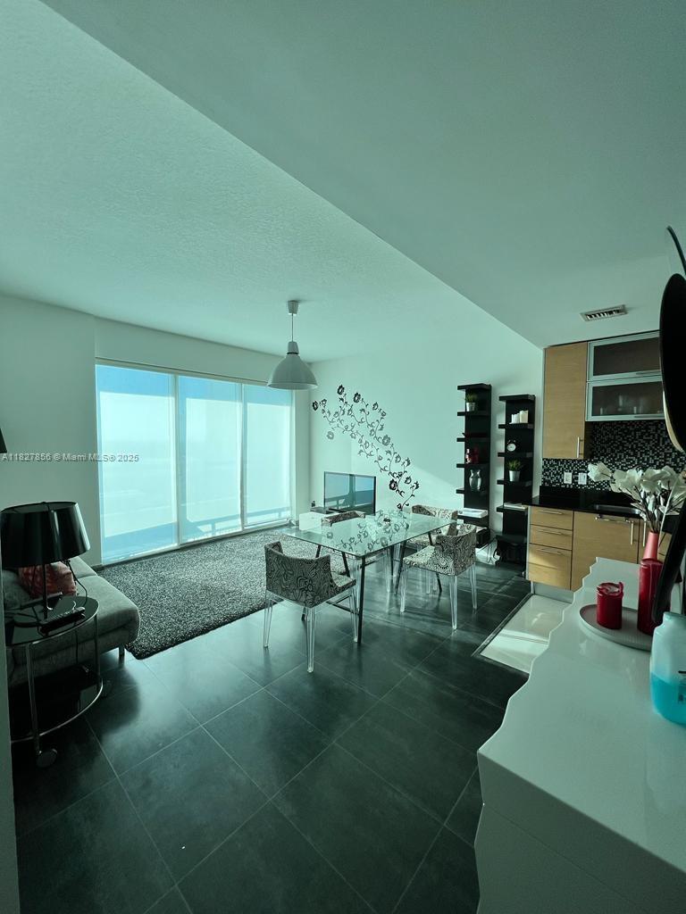 image Infinity At Brickell Cond15