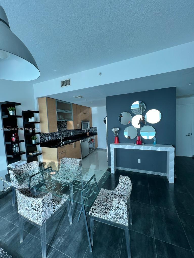 image Infinity At Brickell Cond18