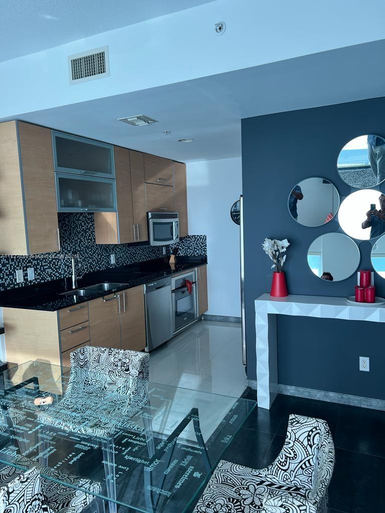 image Infinity At Brickell Cond19