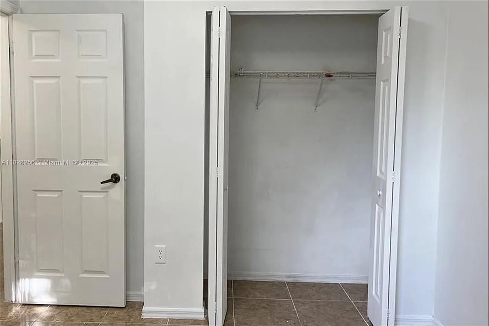 13990 SW 260th St #101 Homestead, FL 33032