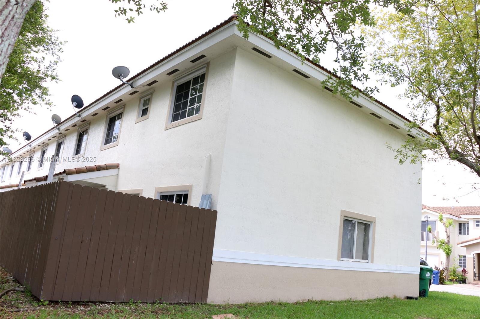 13990 SW 260th St #101 Homestead, FL 33032