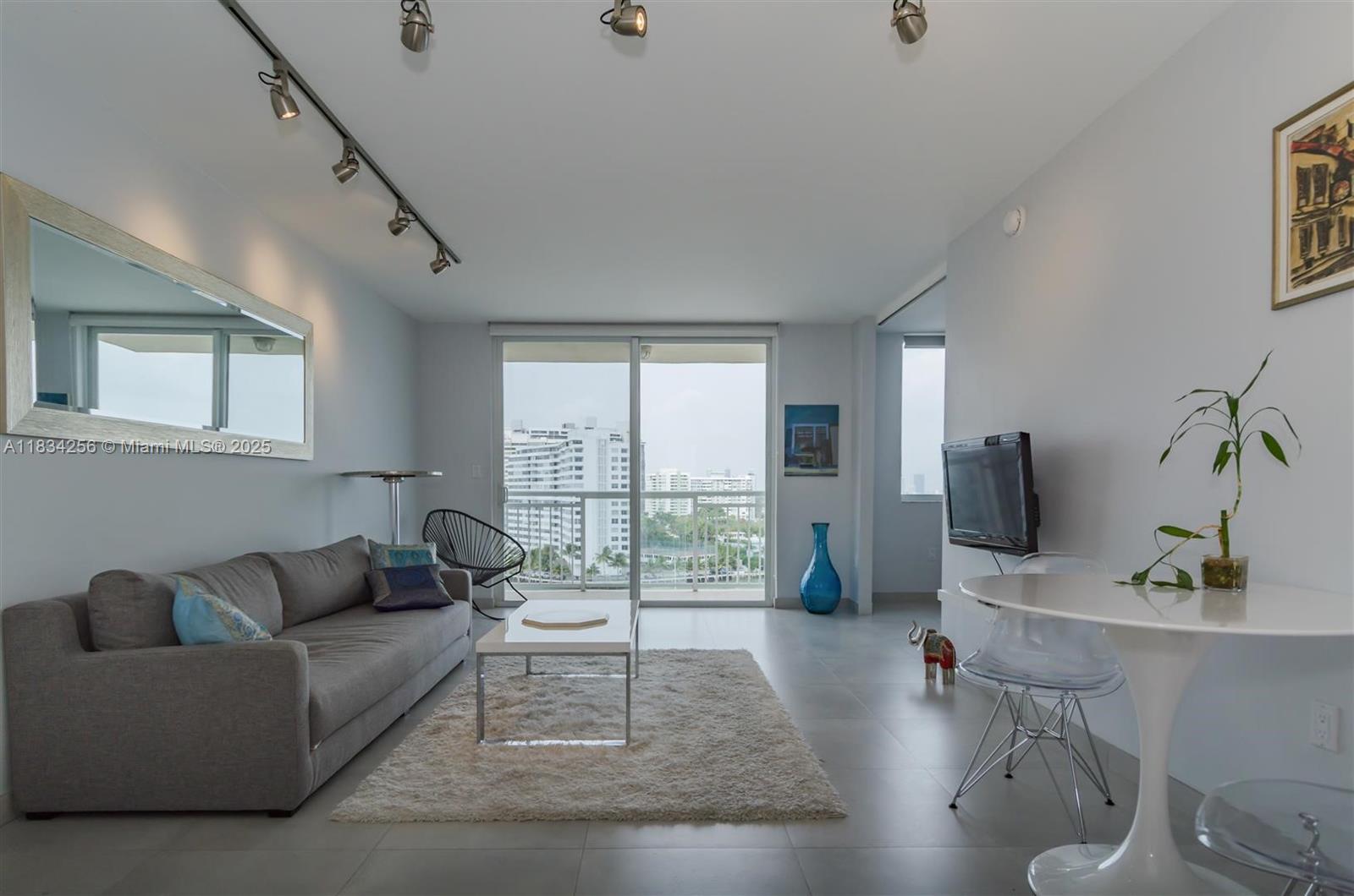 1345 Lincoln Rd #1202