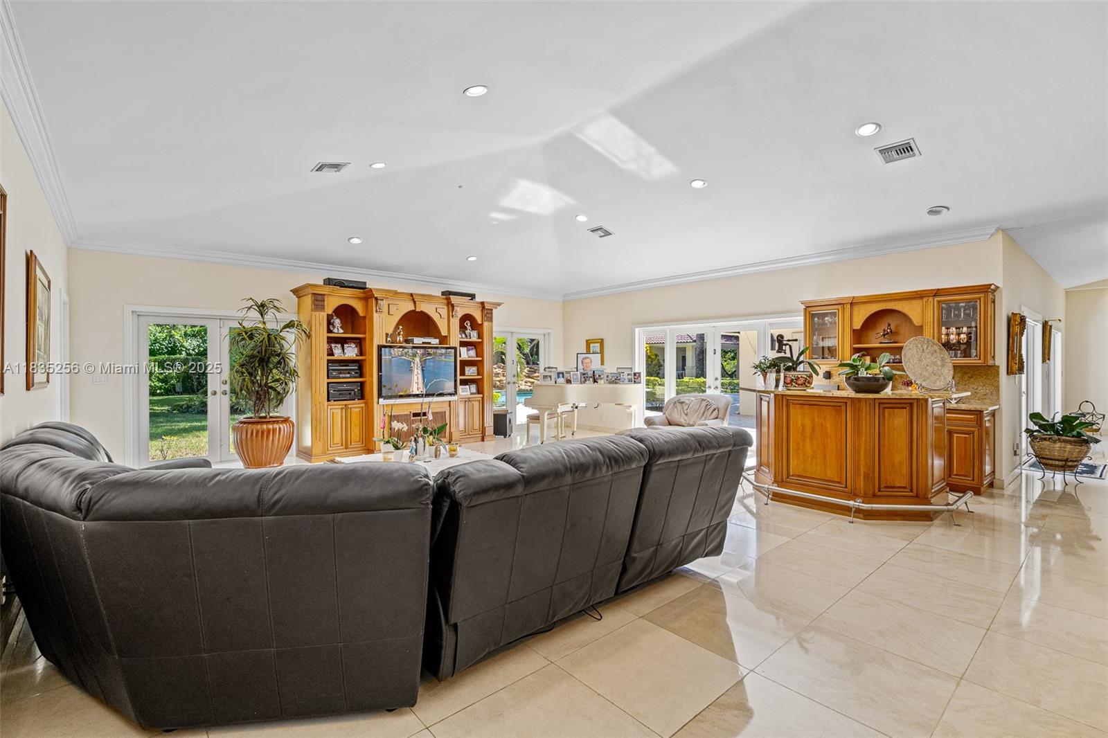 10735 SW 58th Ave Pinecrest, FL 33156