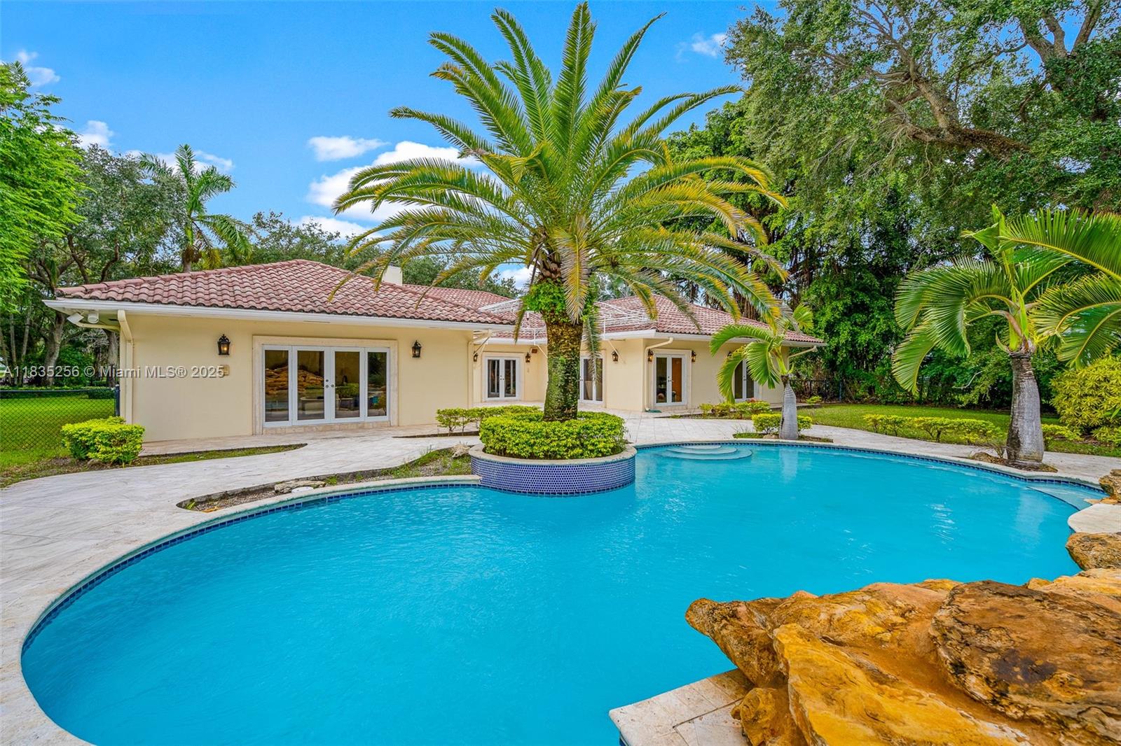 10735 SW 58th Ave Pinecrest, FL 33156