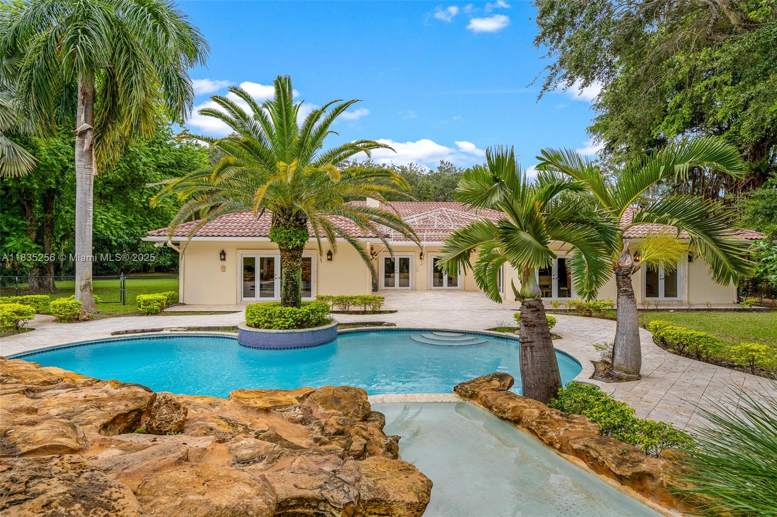 10735 SW 58th Ave Pinecrest, FL 33156