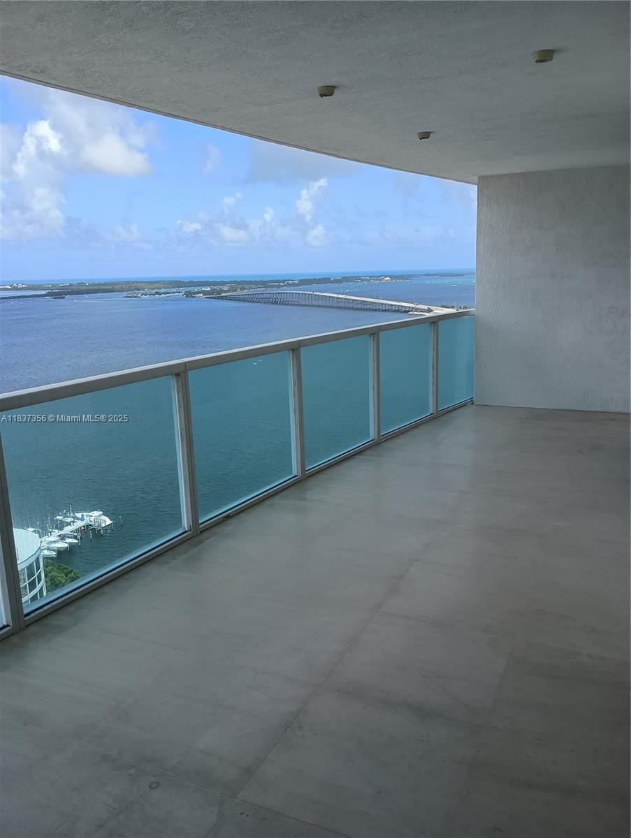 2101 Brickell Ave #2504