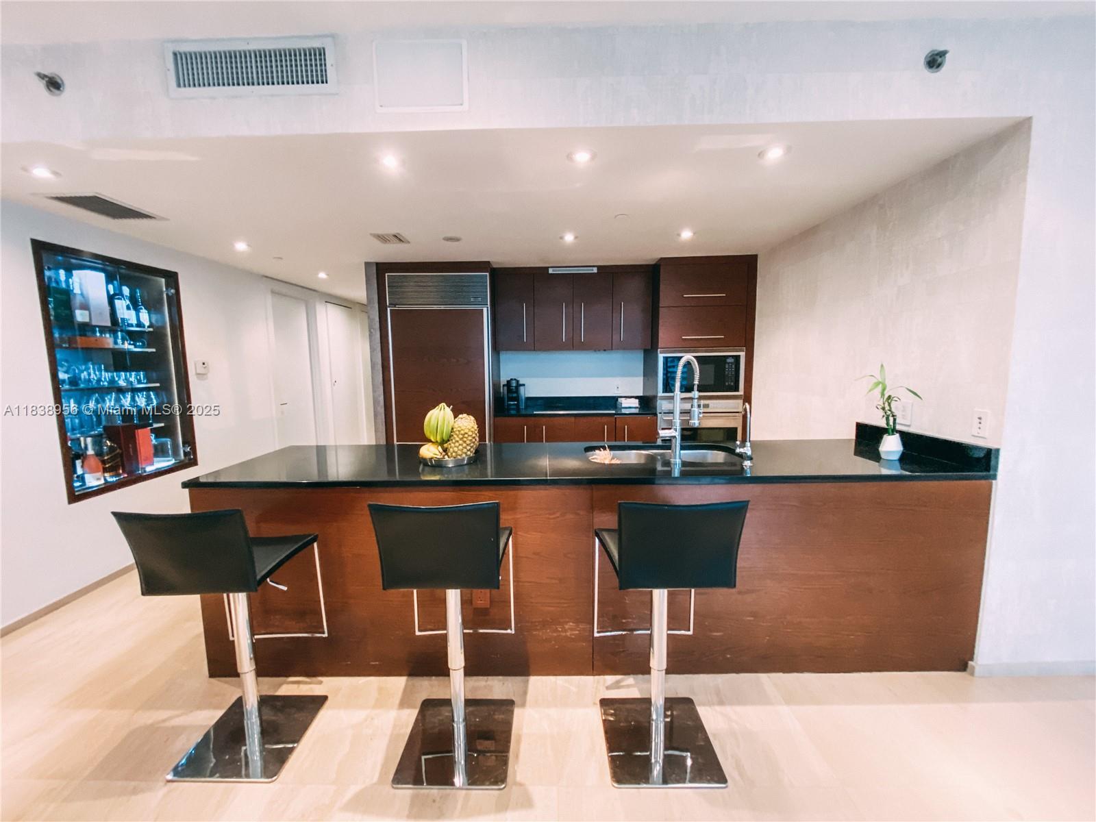 image Icon Brickell15
