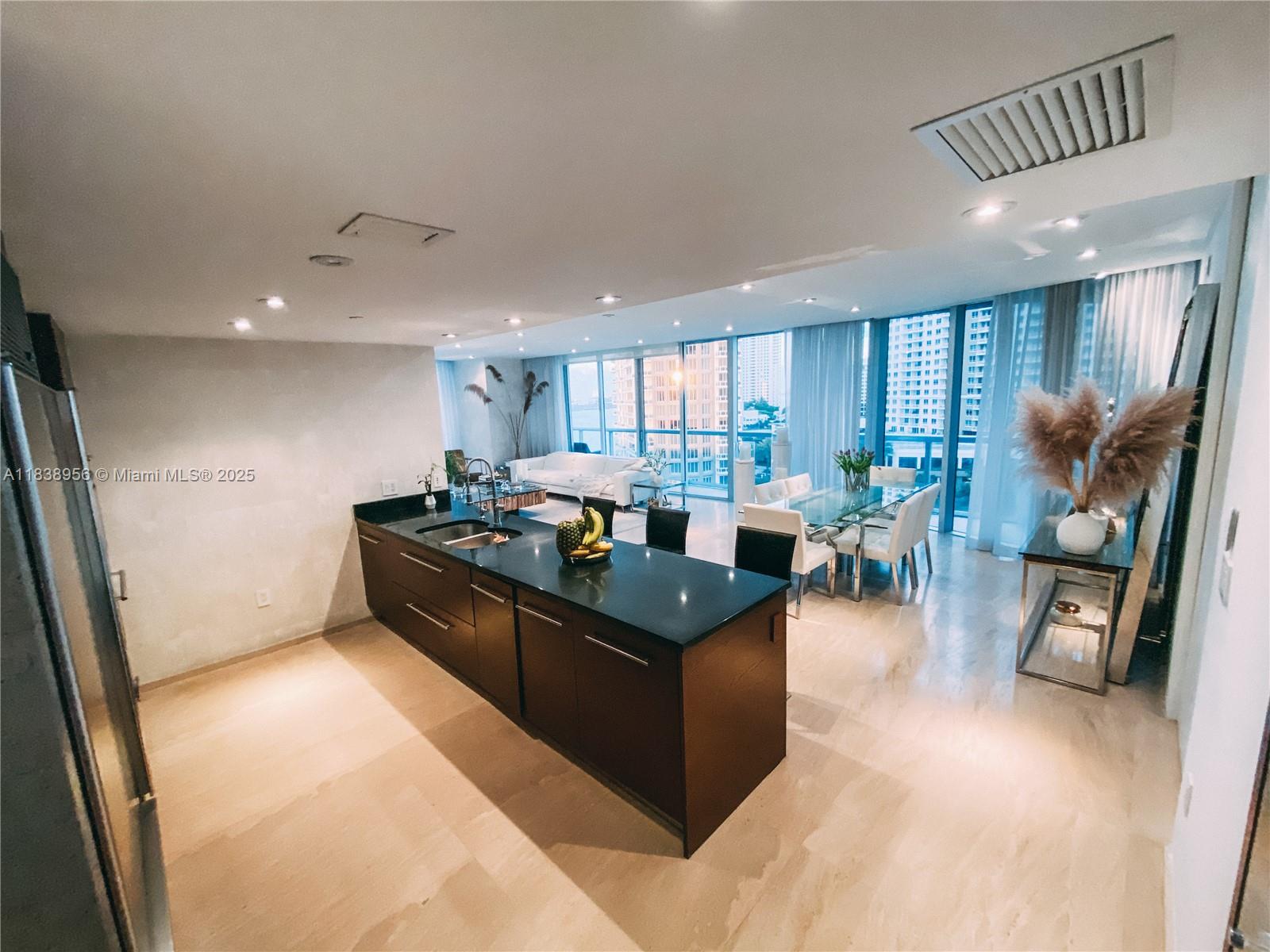 image Icon Brickell19