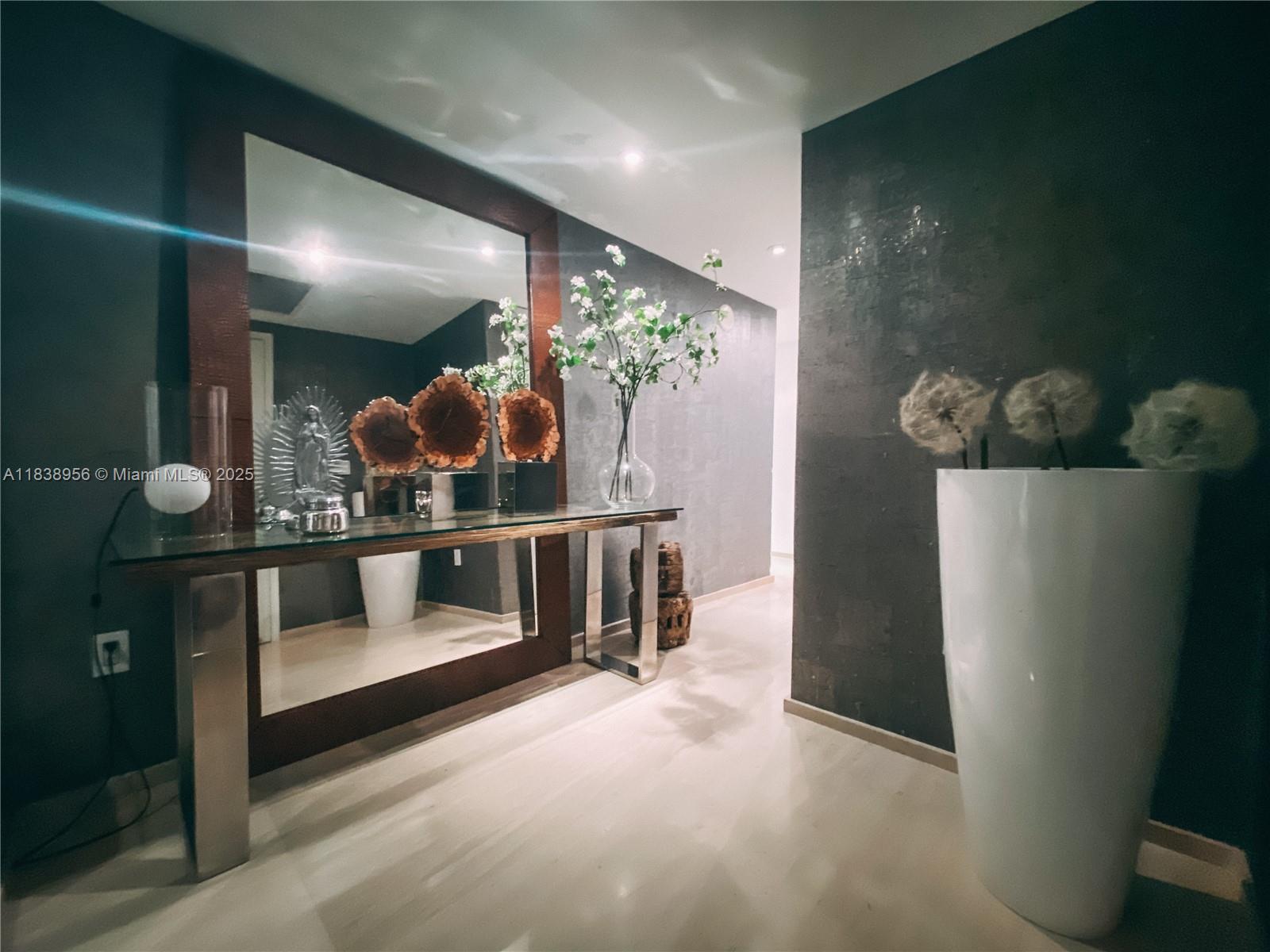 image Icon Brickell35