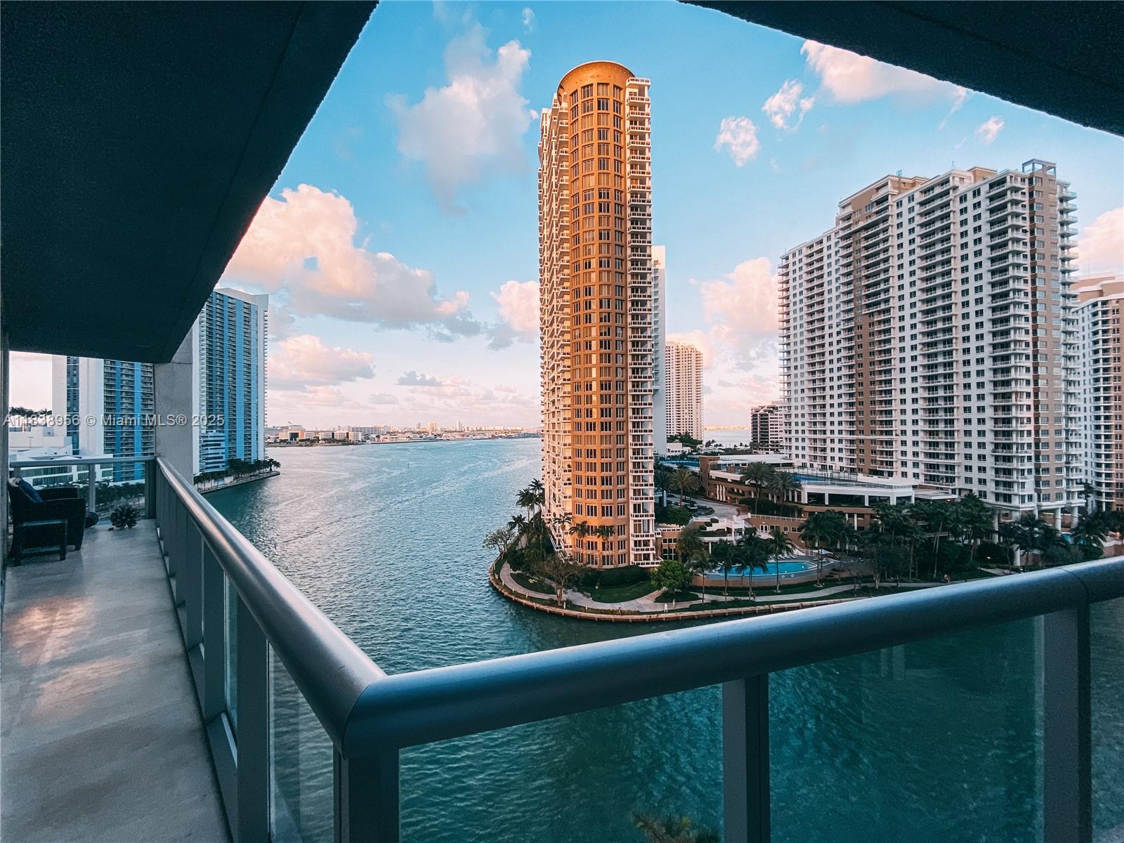 image Icon Brickell3