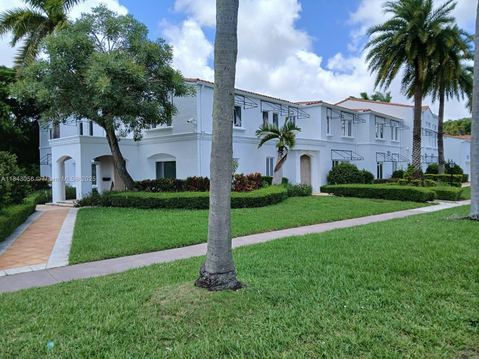 2525 Indian Mound Trl