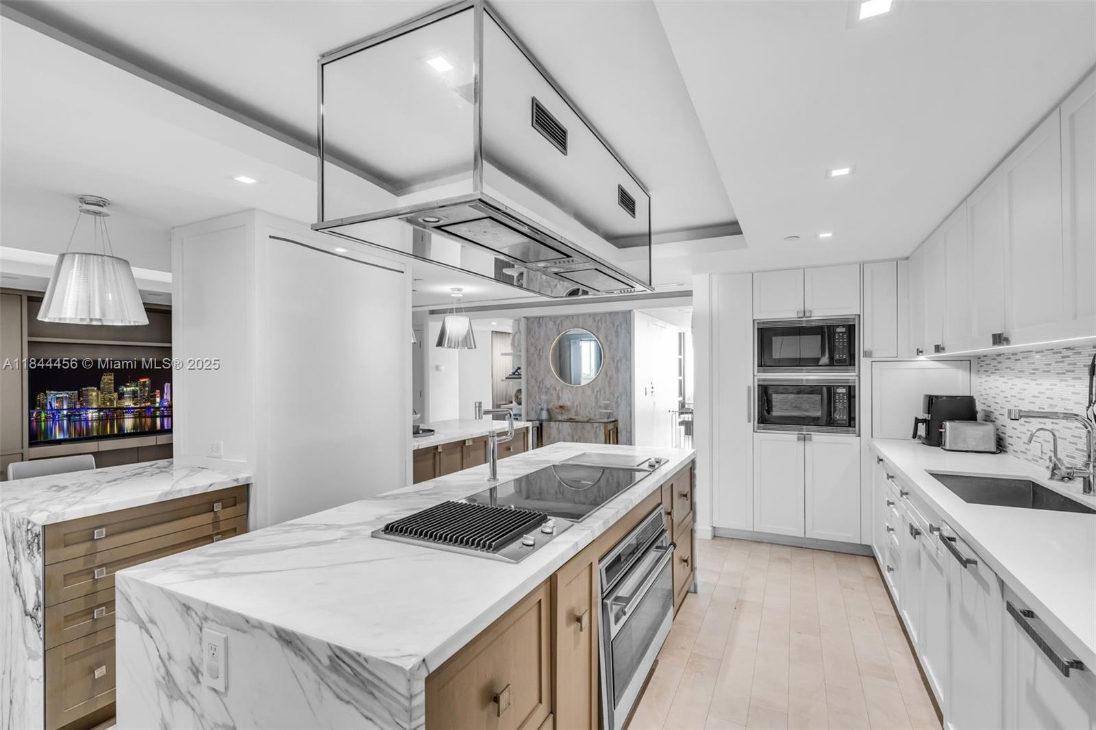 image Hamptons South Condo9