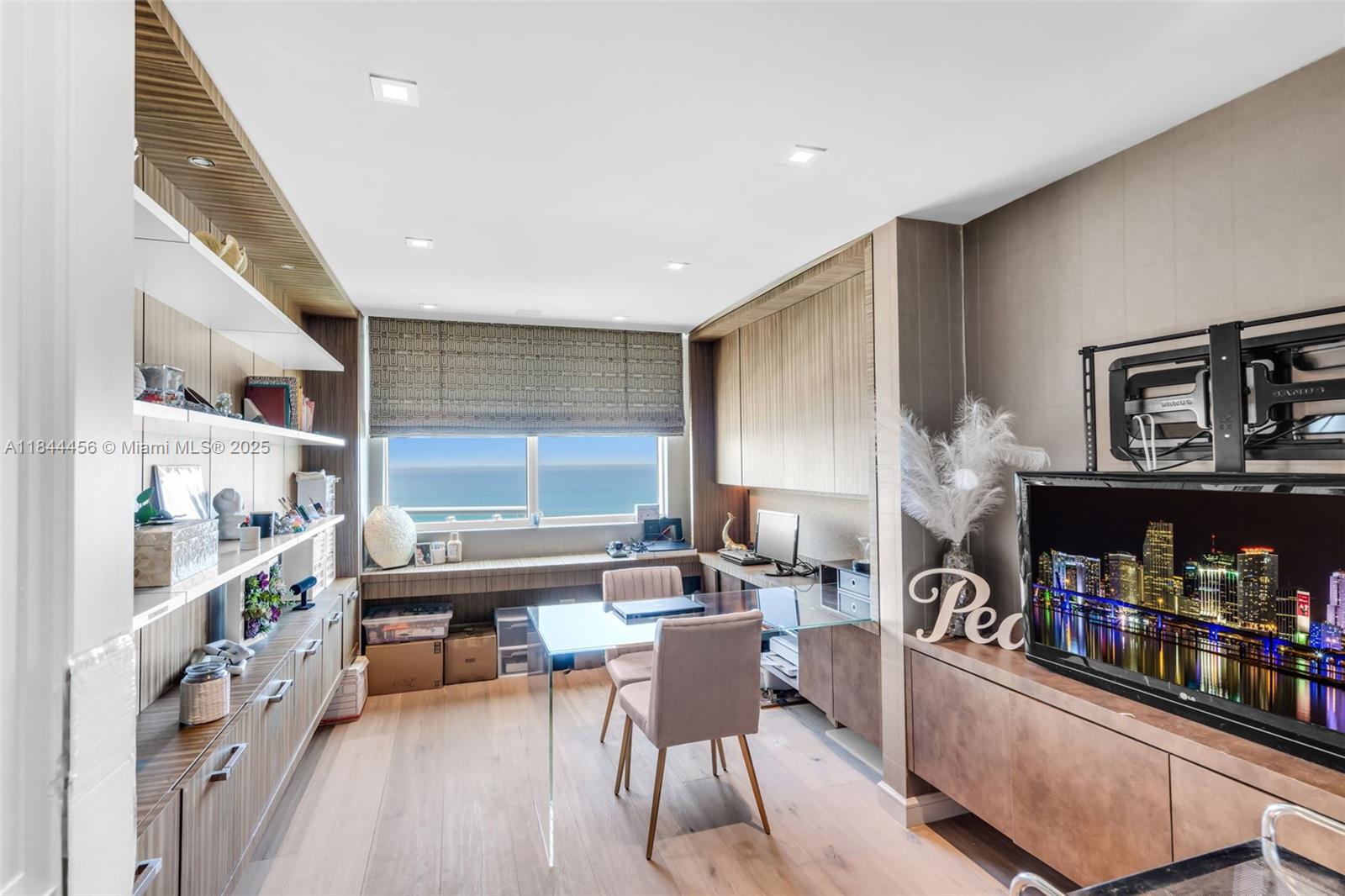 image Hamptons South Condo24