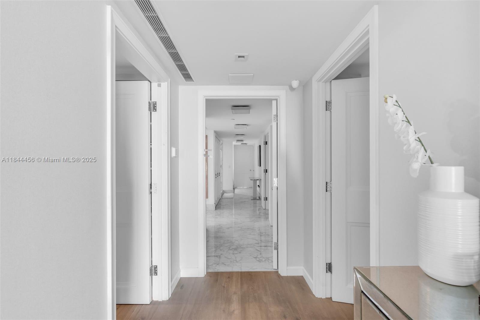 image Hamptons South Condo27