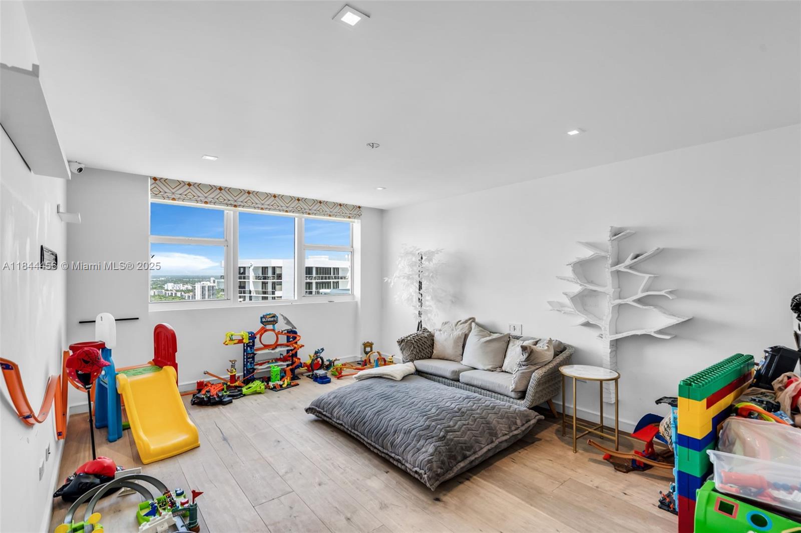 image Hamptons South Condo29