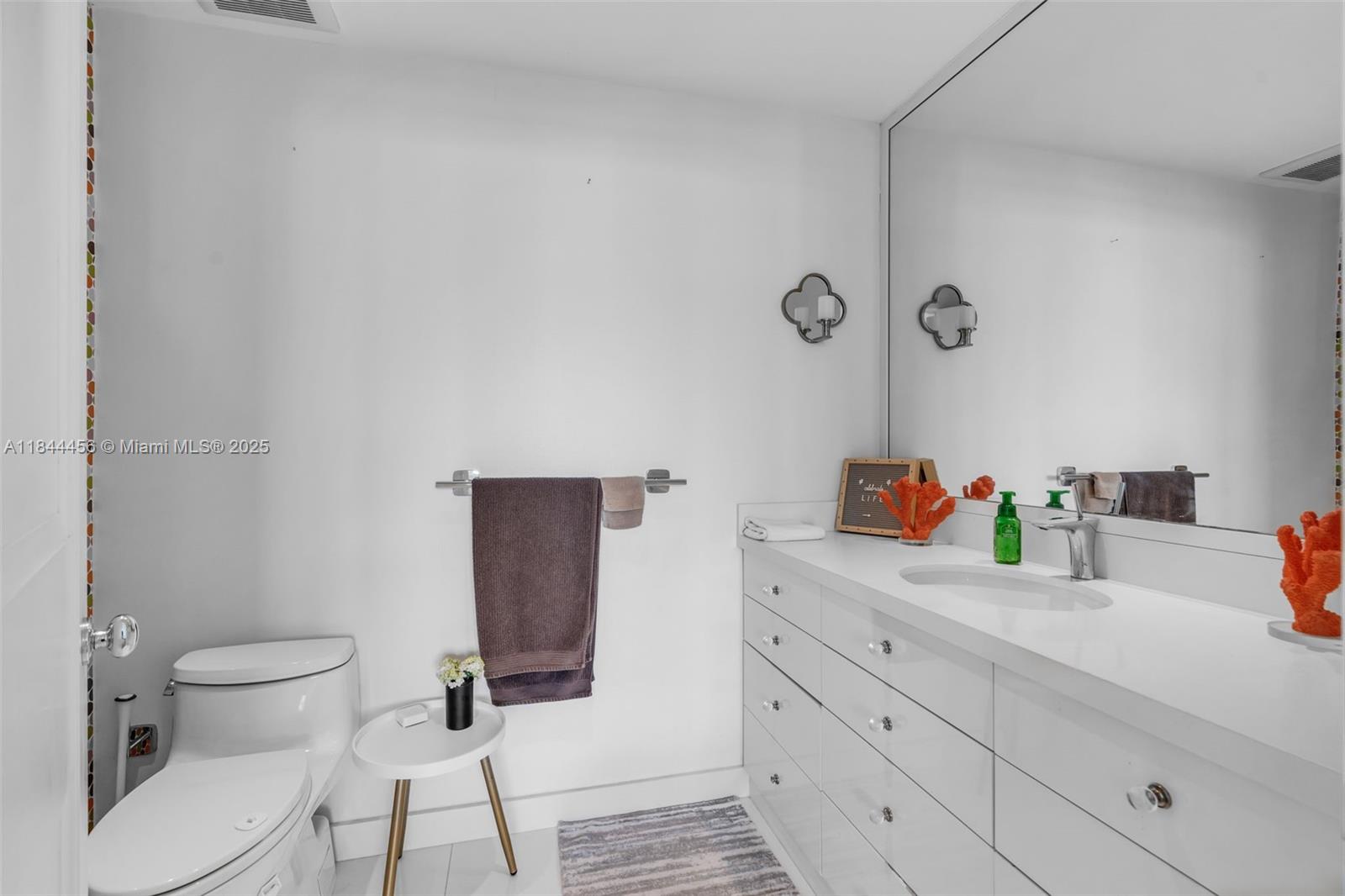 image Hamptons South Condo30