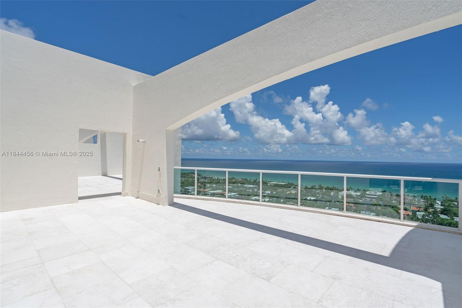 image Hamptons South Condo38
