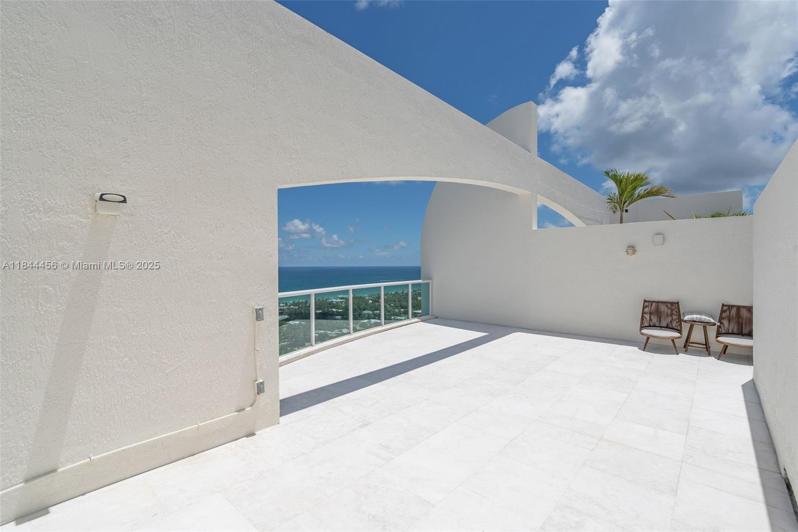 image Hamptons South Condo39