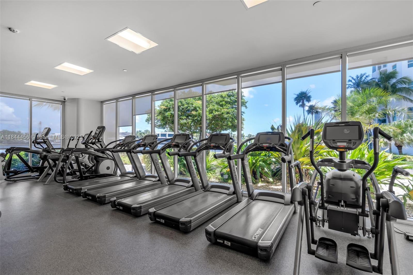 image Hamptons South Condo47